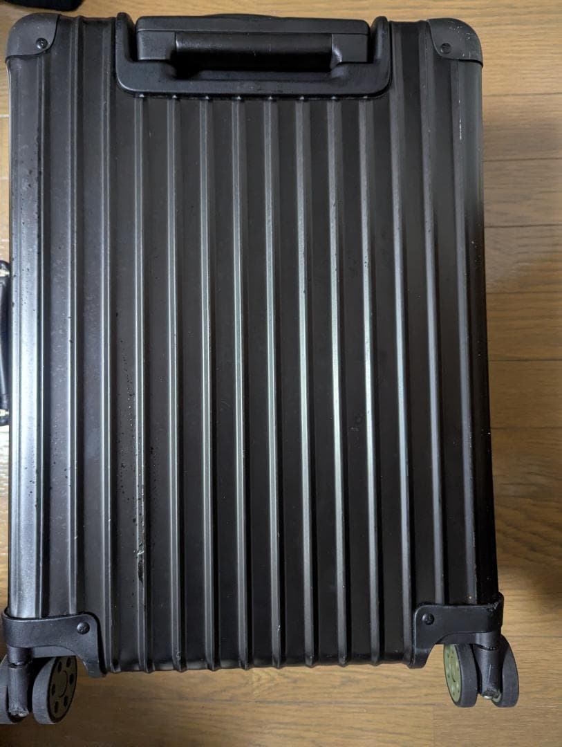 【2回のみ使用】リモワ クラシックキャビン☆RIMOWA RIMOWA Classic Cabin リモワ クラシック キャビン 36L (RIMOWA/スーツ