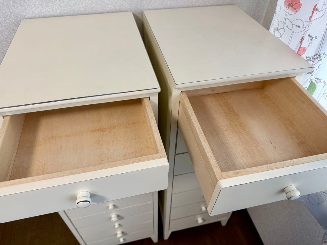 ふとぶん様専用】ホワイト チェスト 浅型 写真左