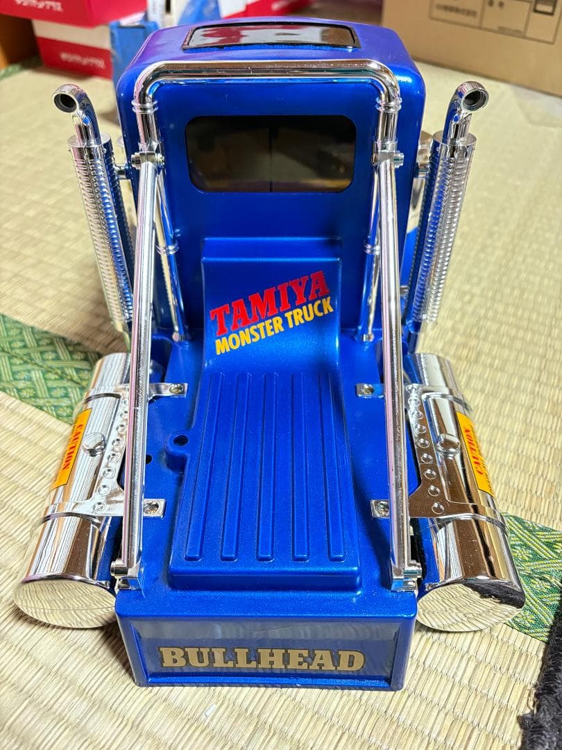 タミヤ 1/10RC 4×4×4 モンスタートラック ブルヘッド 塗装済みボディ