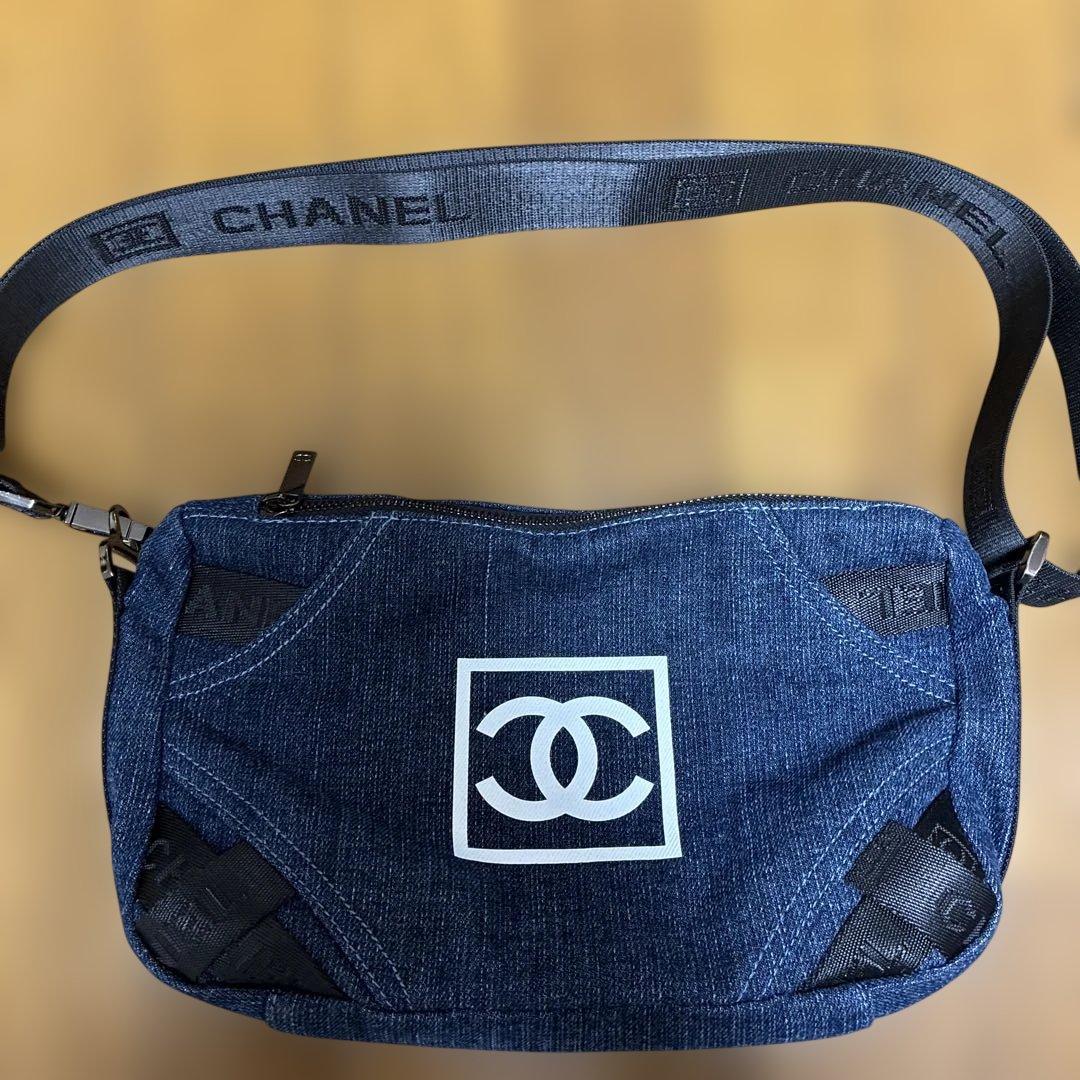 シャネルノベルティ デニムショルダーバック&ウェット素材ポーチ 2点set