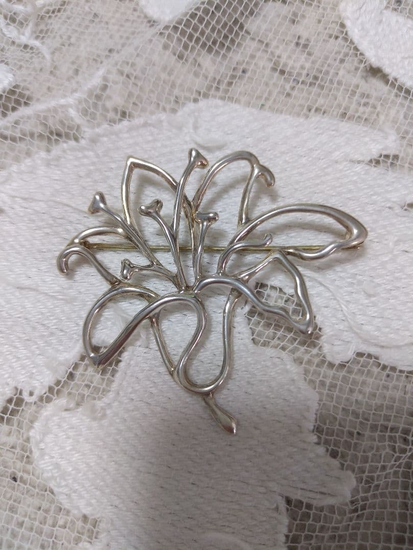 ティファニーフラワーブローチシルバー