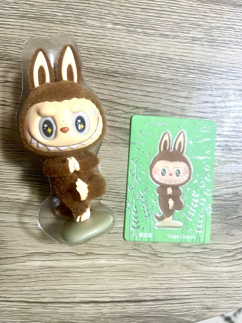 Lazy Yoga Bunny フィギュア