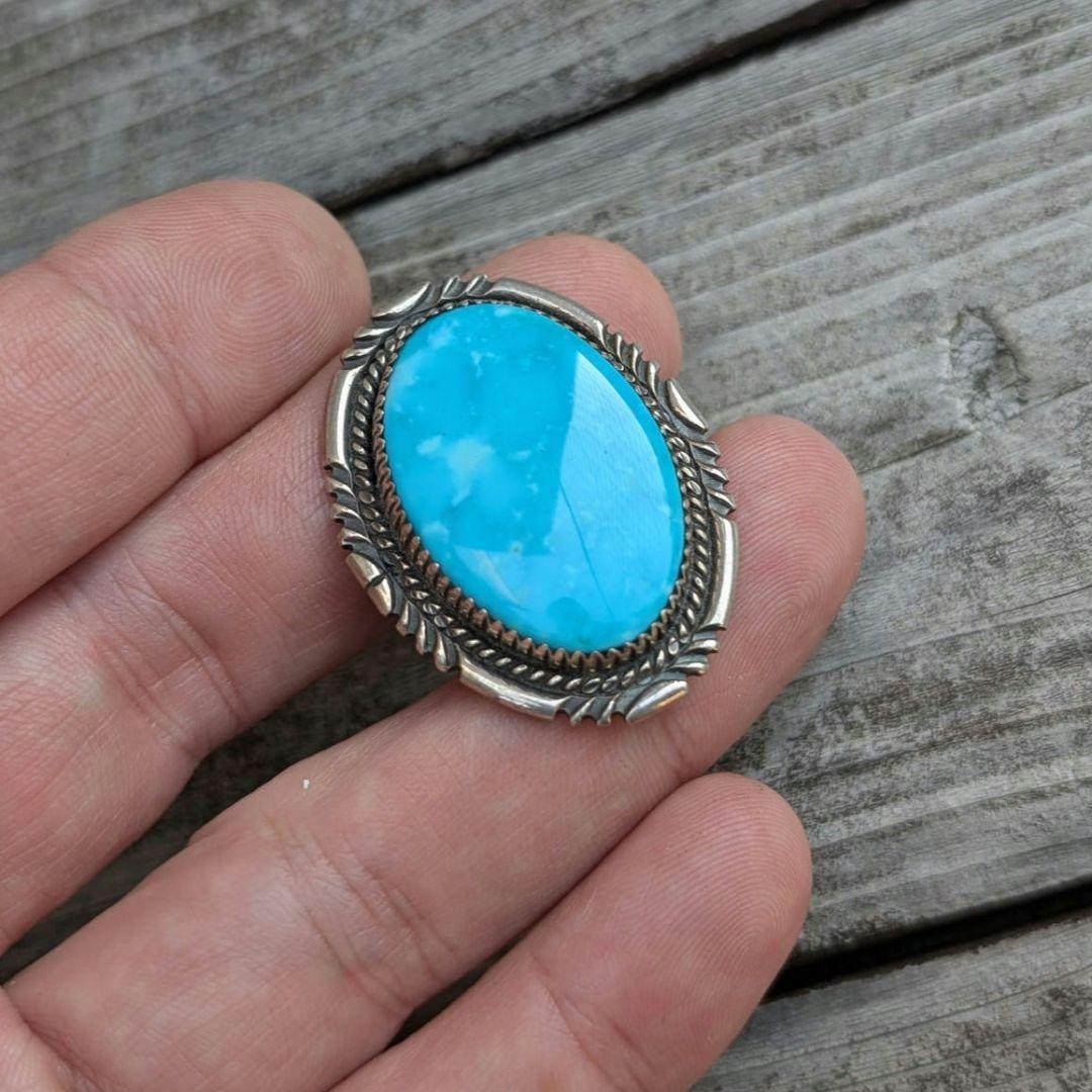 大粒のターコイズリング　インディアンジュエリー
