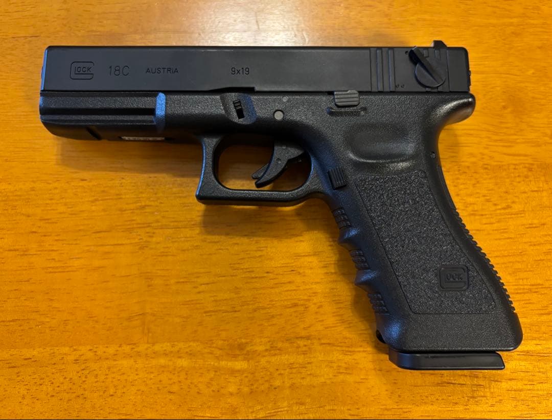 東京マルイ グロック18C (フルオート) ガスブローバック 50連マガジン付き