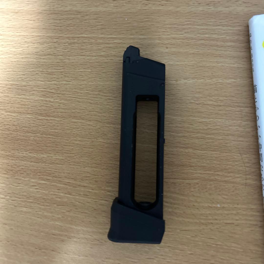 CARBON8 CO2ガスブローバック STRIKER-9