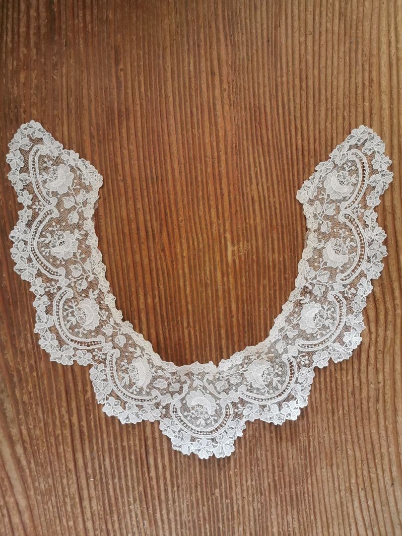 アンティークベルギー ポワンドガーズローズ 9輪の立体薔薇 レース