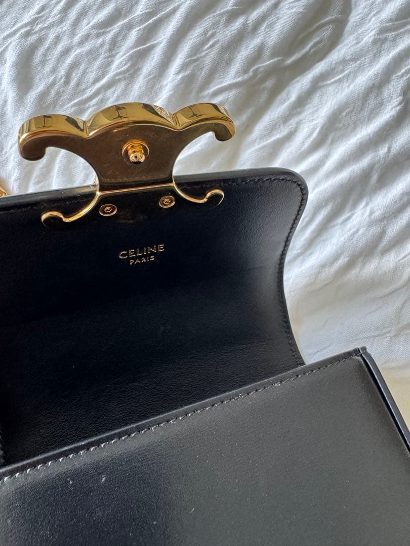 超美品21万 セリーヌ ミニバッグ チェーン クロード シャイニーカーフスキン