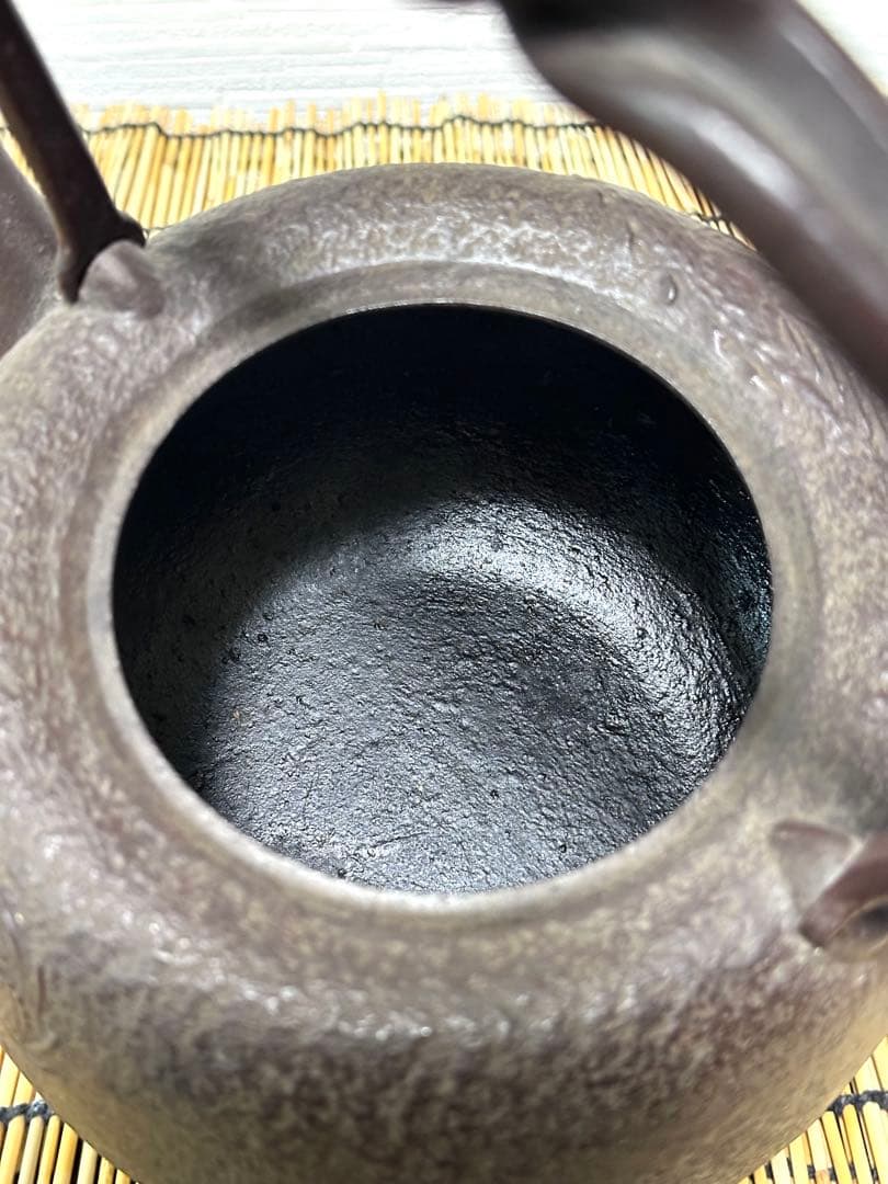 新品、付属品付　南部金狐堂　捻鉉姥口１５型龍文様　南部鉄瓶　南部鉄器　鉄瓶