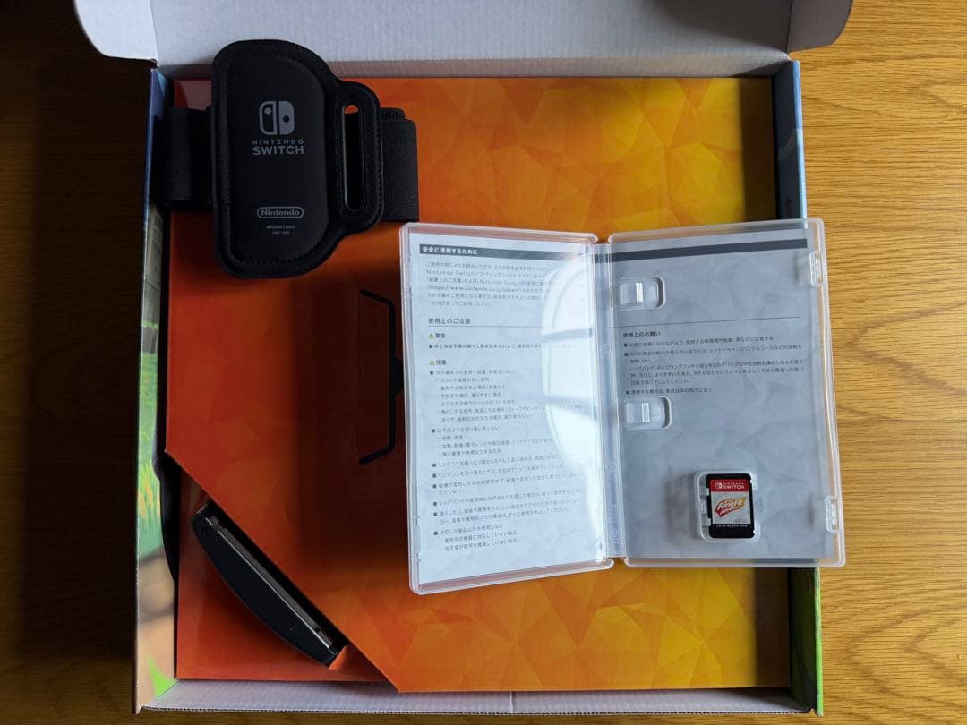 イ*】様 NintendoSwitch本体フルセット+コントローラー、おまけリン