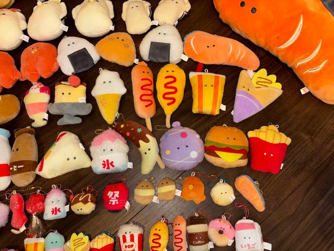 つぶらな瞳シリーズ ぬいぐるみ　マスコット　セット 70点