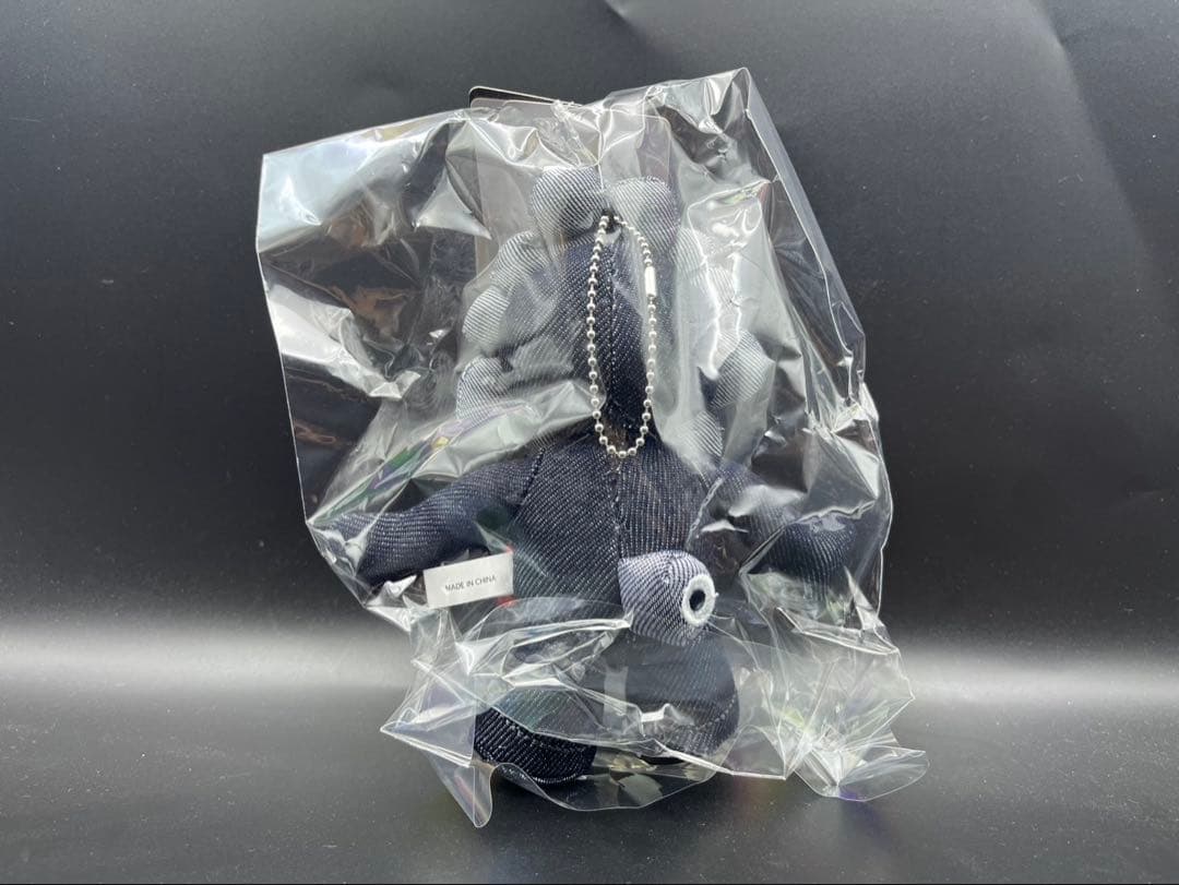 万博限定　Edwin 人形　小さい方