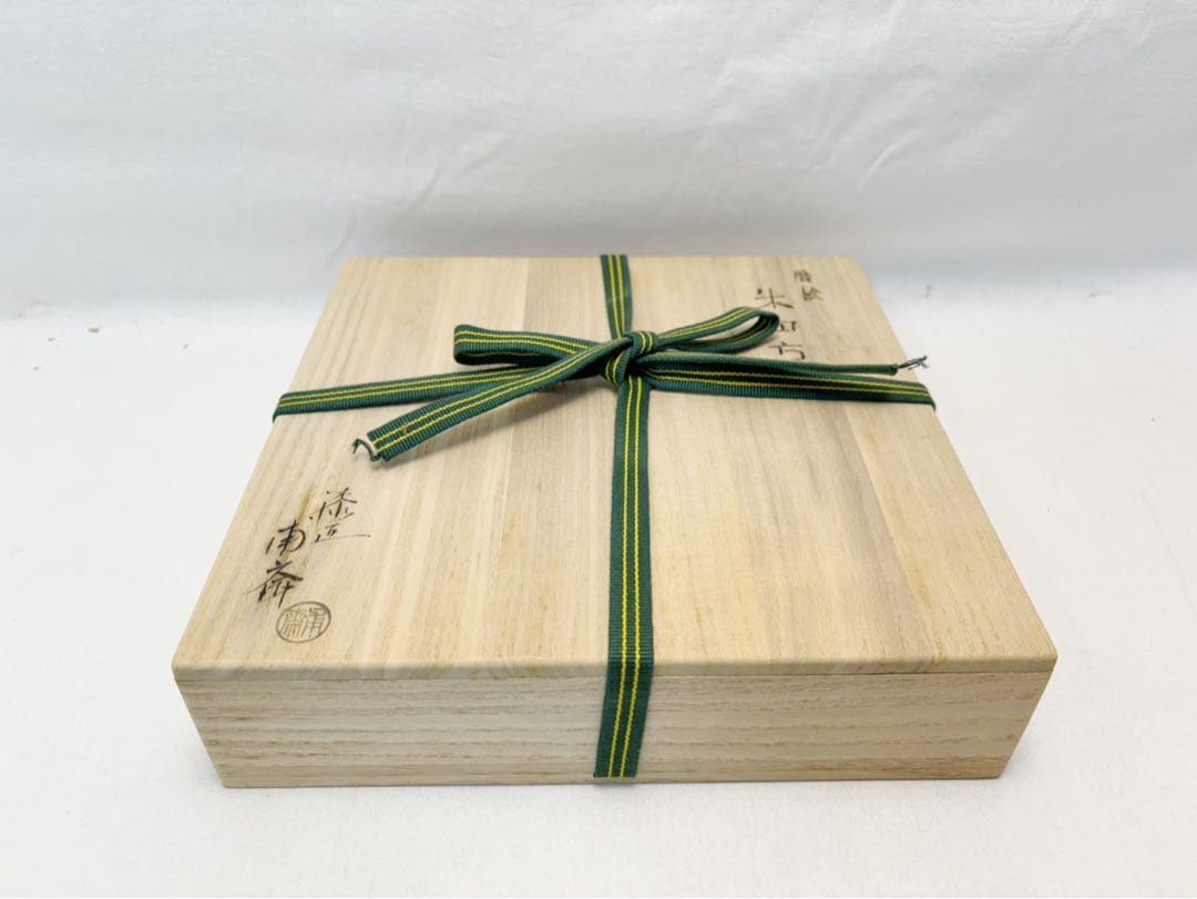 未使用 茶道具 漆匠 南斎造 木製 暦絵 朱四方盆 干菓子器 底サイン 共箱