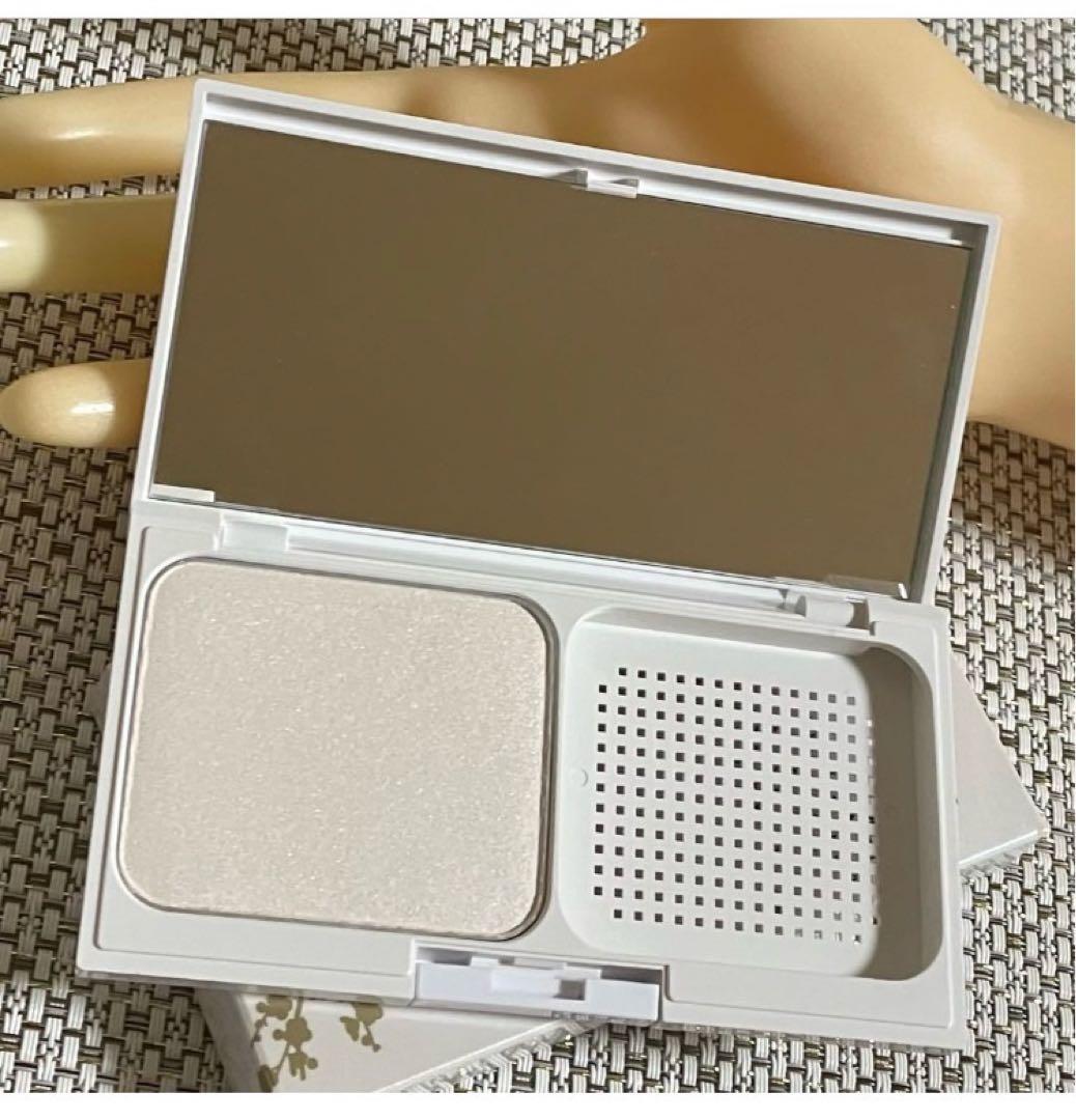 GINZA TAKASHIMAのジュエリーパウダーホワイト