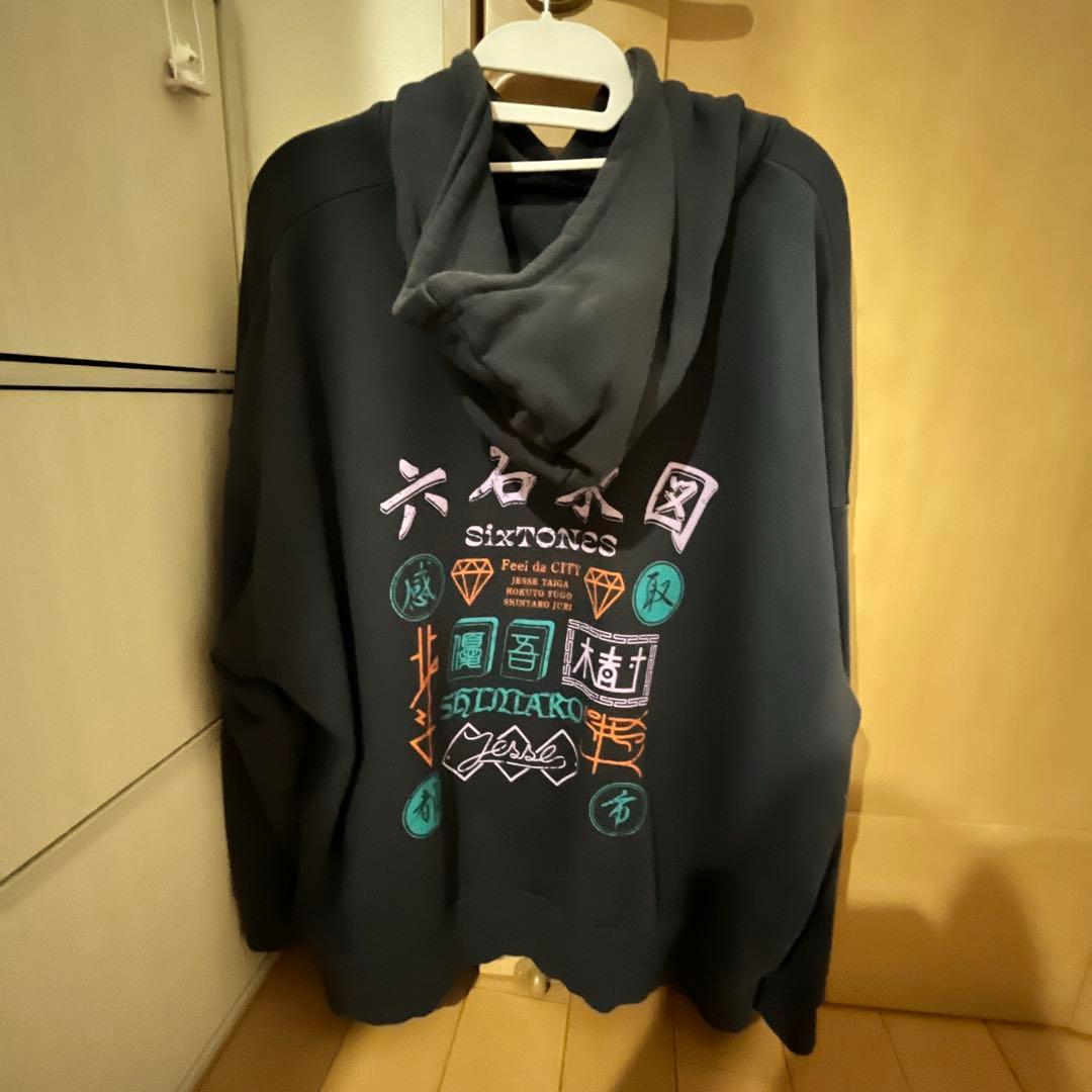 SixTONES パーカー