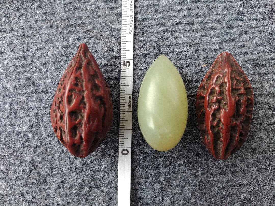 中国骨董 翡翠? 玉石と胡桃蔵出し