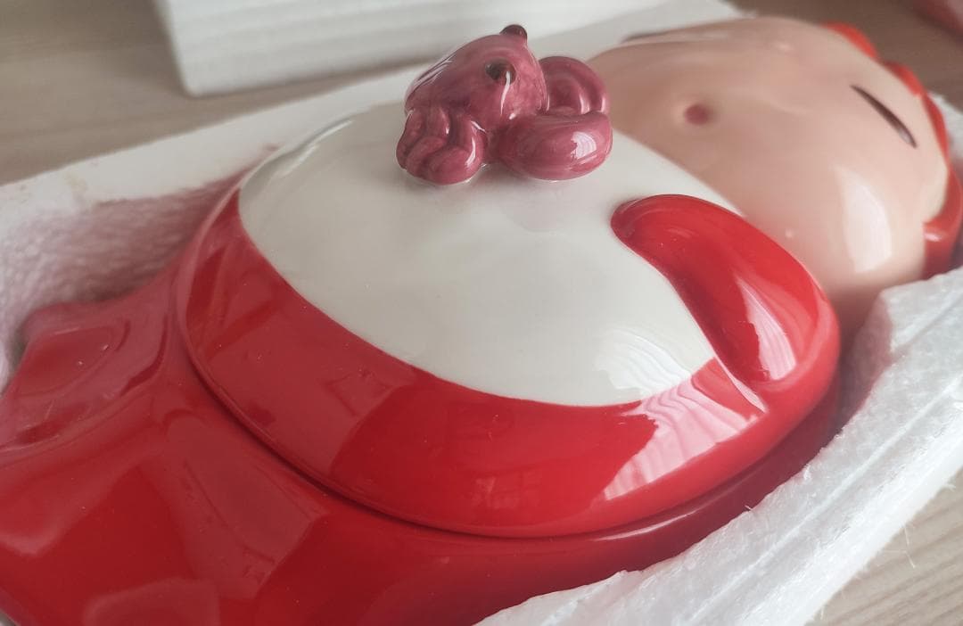 【未使用】 崖の上のポニョ　キャンディーポット　蓋付き菓子入れ　ジャー　ジブリ