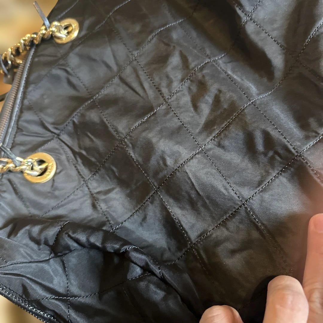 PRADA ブラック キルティング ショルダーバッグ