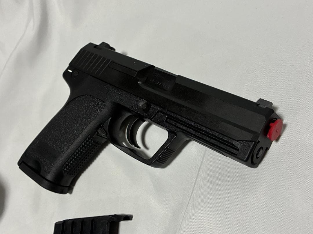 東京マルイ　ガスブローバック　H＆K　USP　18歳以上用　ガンケース付