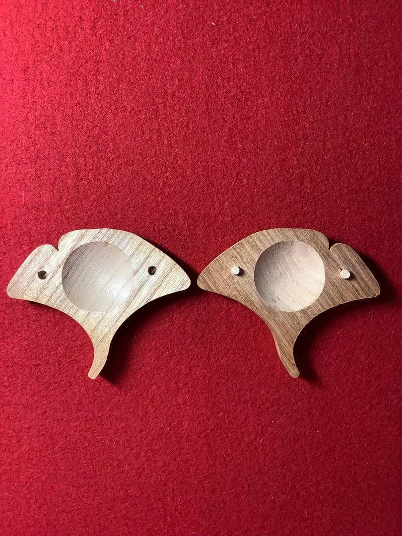 香合 銀杏型 桐製 観世水 紅葉桜柄 【中古美品】