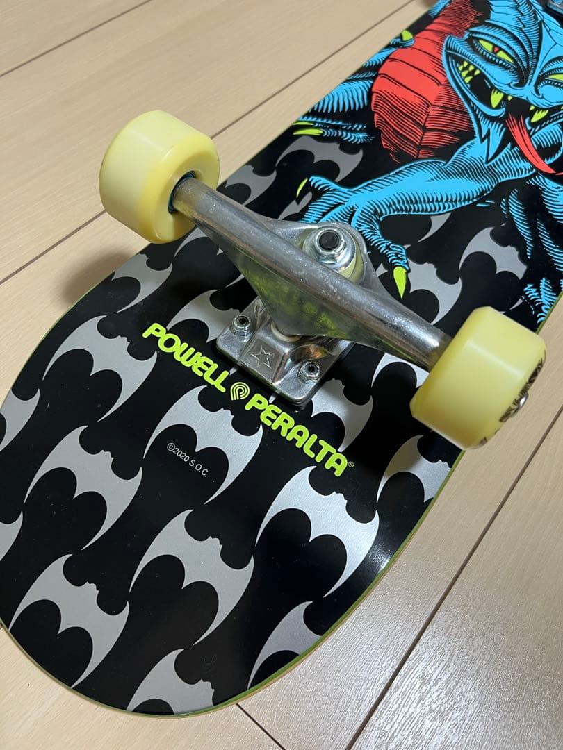 POWELL PERALTA ドラゴンデザイン スケートボード　パウウェル