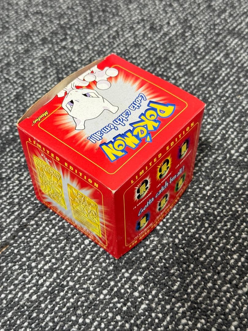 p*☆様 【希少・1999年】海外限定 ポケモン 23金メッキカード 中身未開封