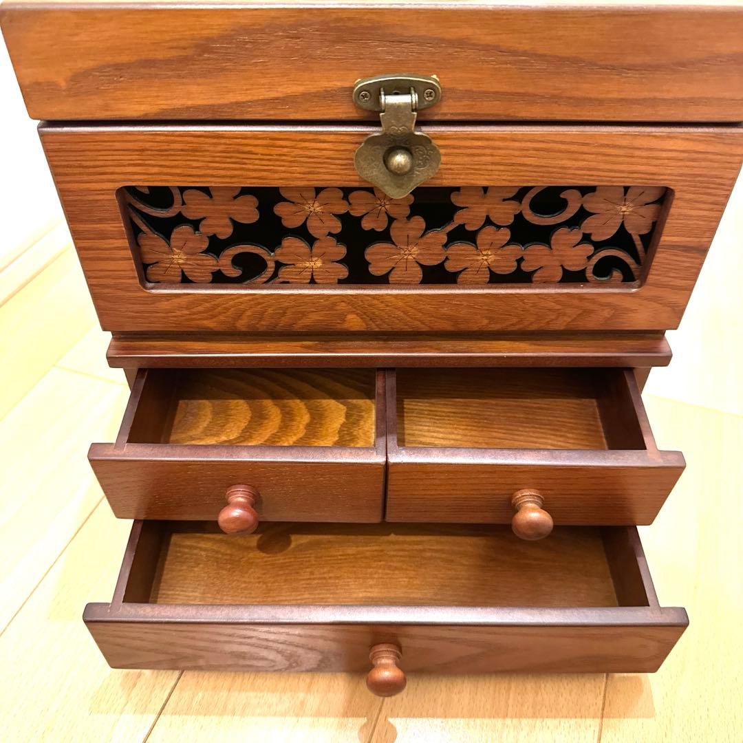 希少木彫り桜模様 ビンテージ 化粧メイクボックス