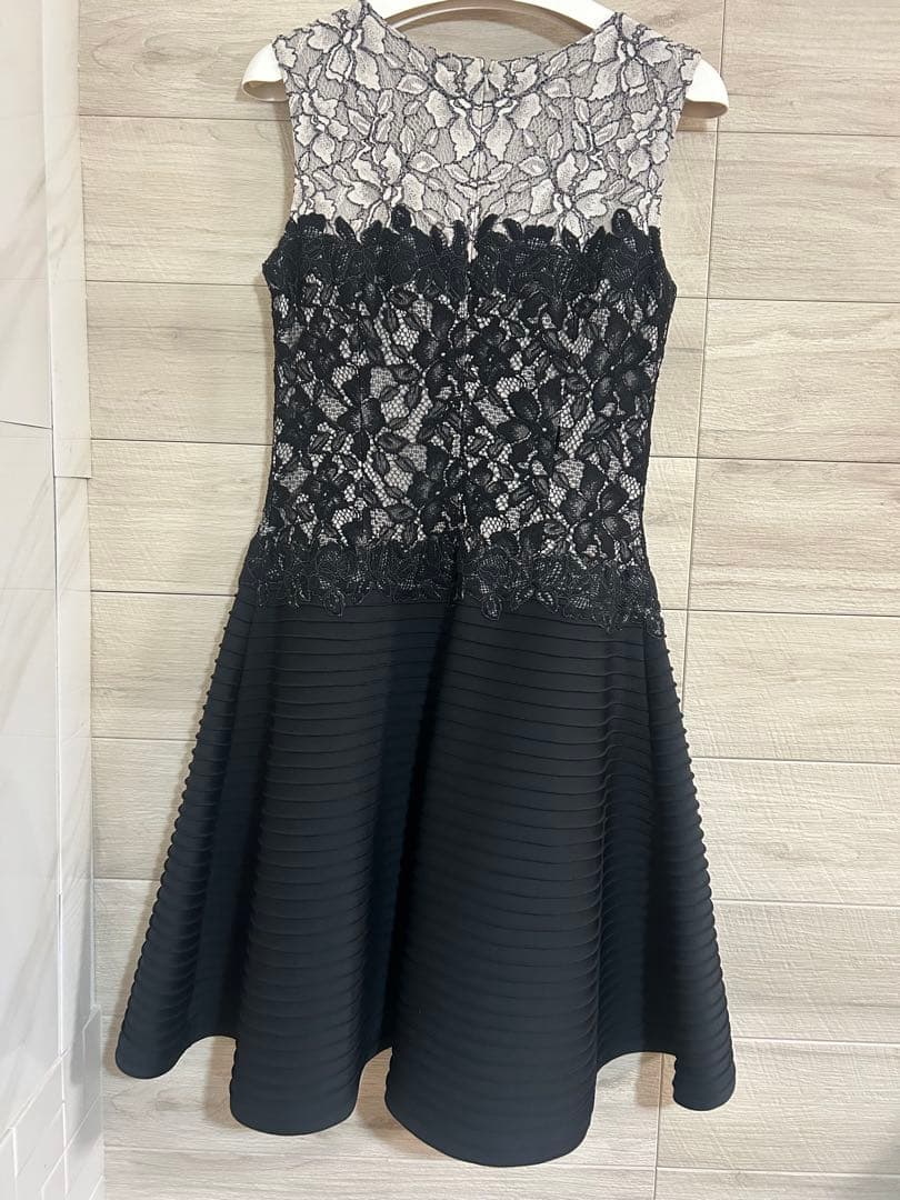 TADASHI SHOJI パーティードレス 8号 黒/白