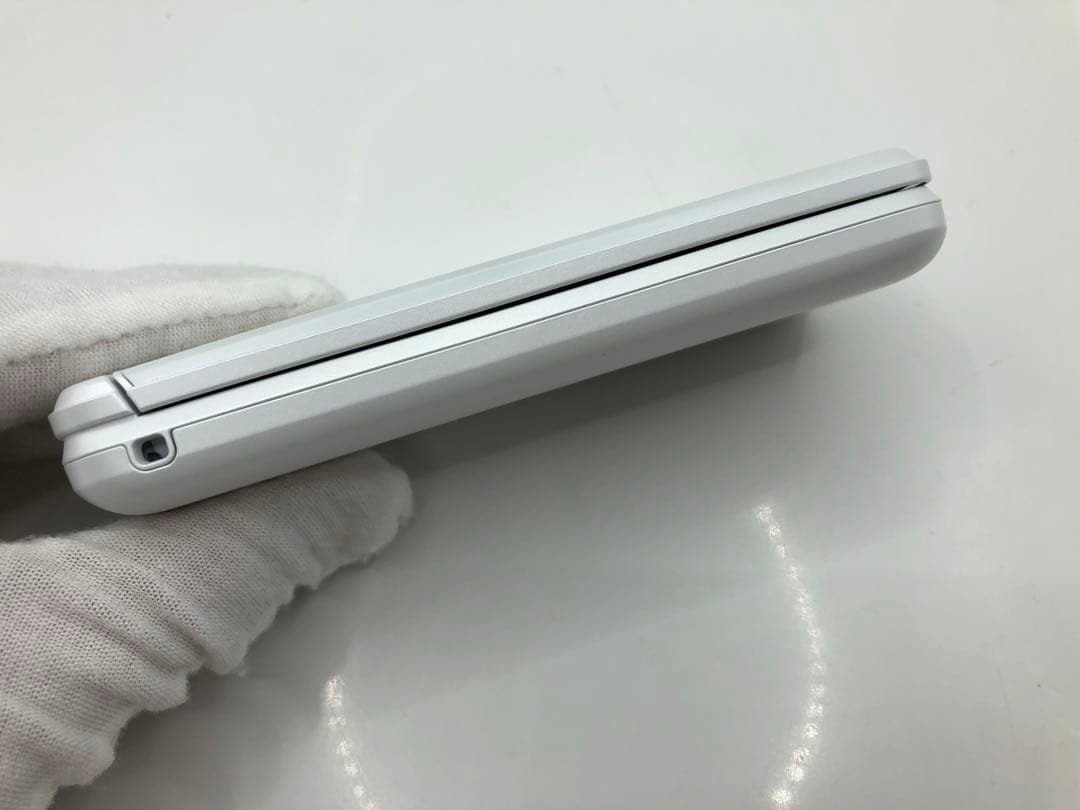 【SIMロック解除済 】au GRATINA KYF42 ホワイト