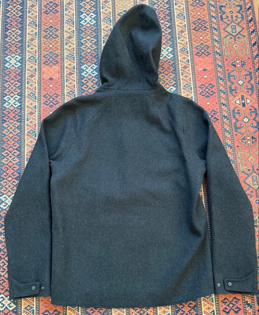 patagonia フード付きパーカー Sサイズ ダークグレー