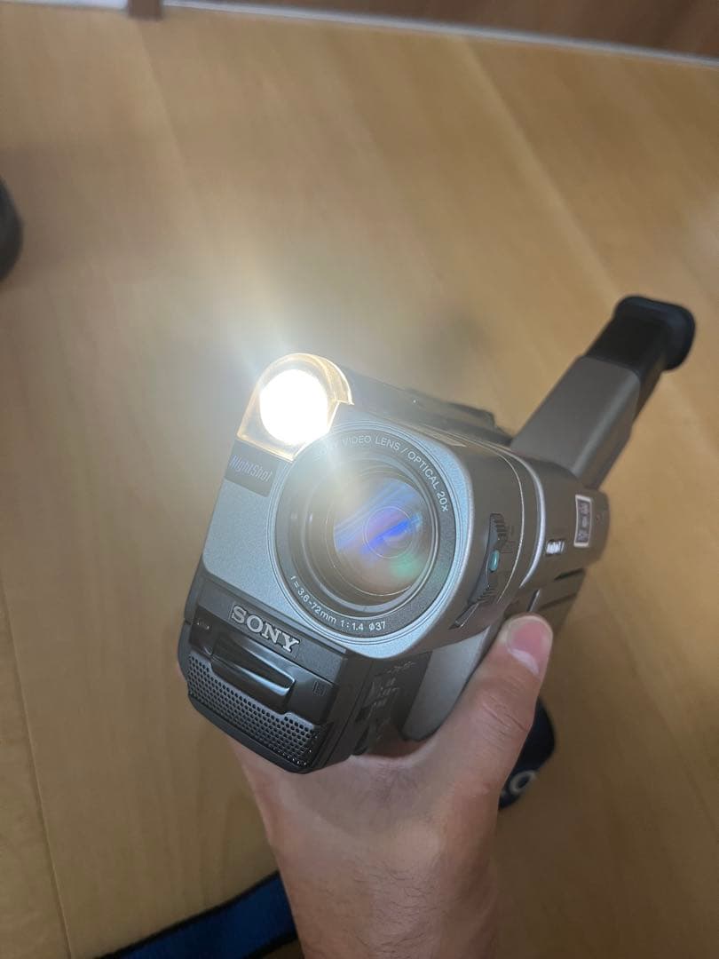 SONY Handycam CCD-TRV80 ビデオカメラレコーダー Hi8