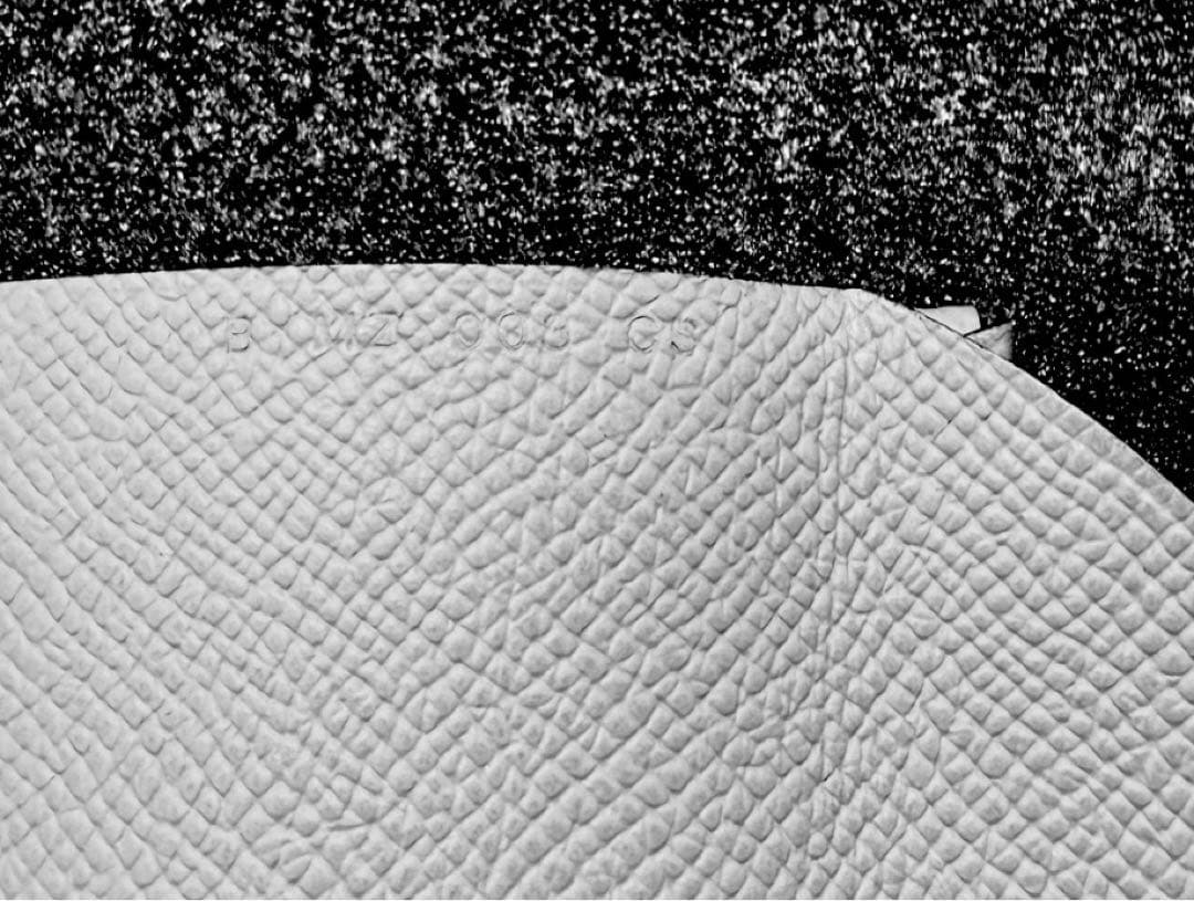 HERMES ピンクカルヴィデュオ