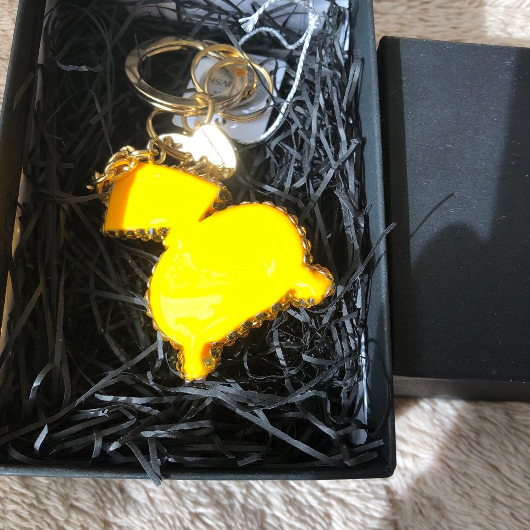 ポケモンセンター　シブヤ　ピカチュウ スワロフスキー ピカチュウ 記念初回盤