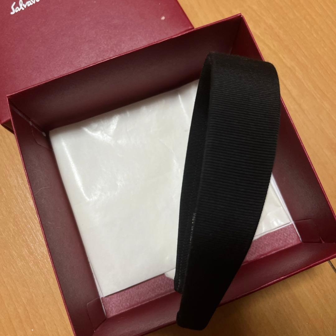 Salvatore Ferragamo クリスタルヘアバンド