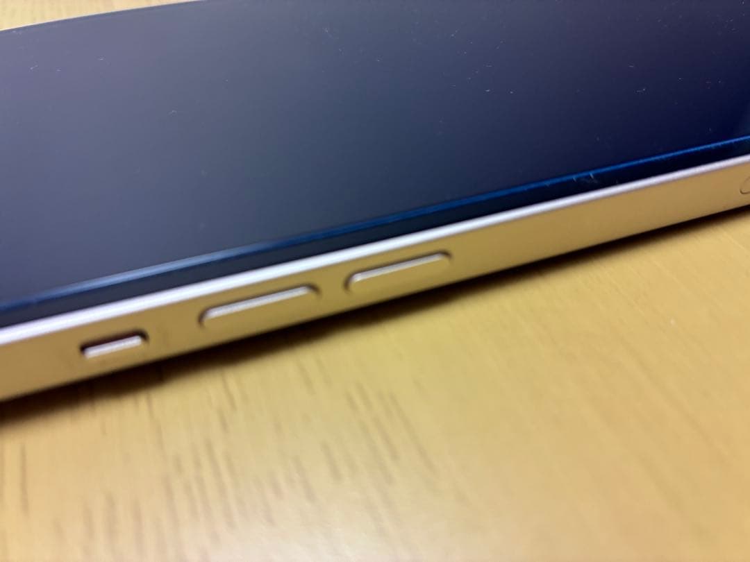 【2024年購入】Apple iPhone 13 ホワイト SIMフリー