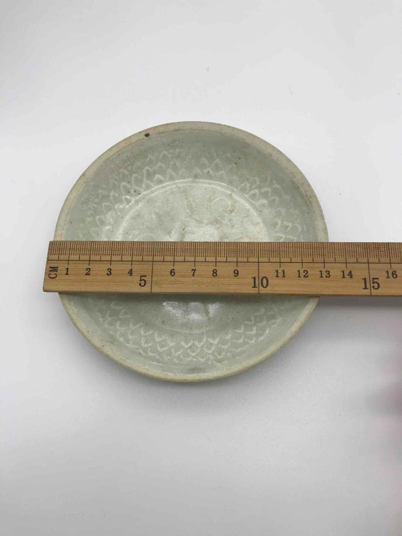 北宋時代 青白磁刻蓮花魚文盤 青磁皿 茶鉢 景徳鎮