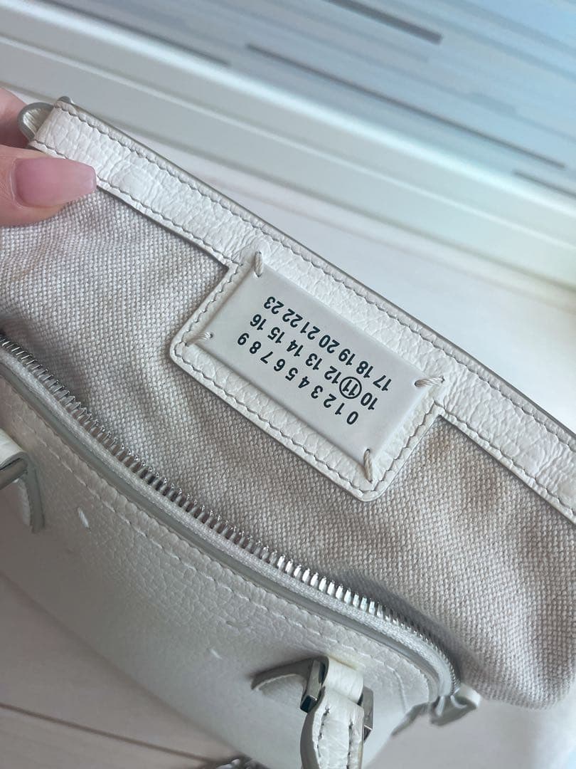 メゾンマルジェラ 5AC マイクロ S56WG0081 2way 白 シロ