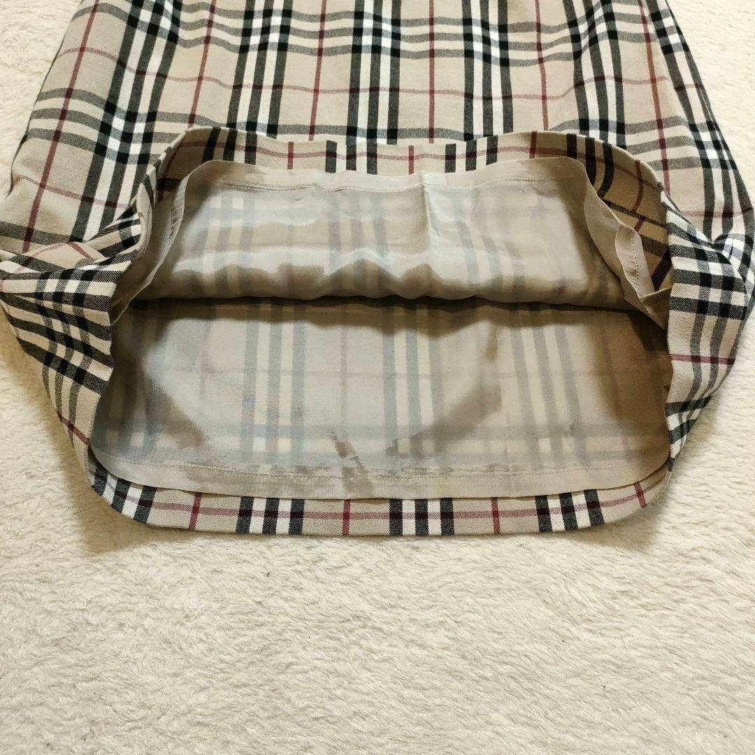 美品 大きめ バーバリーロンドン スカート 15号 ノバチェック タイト