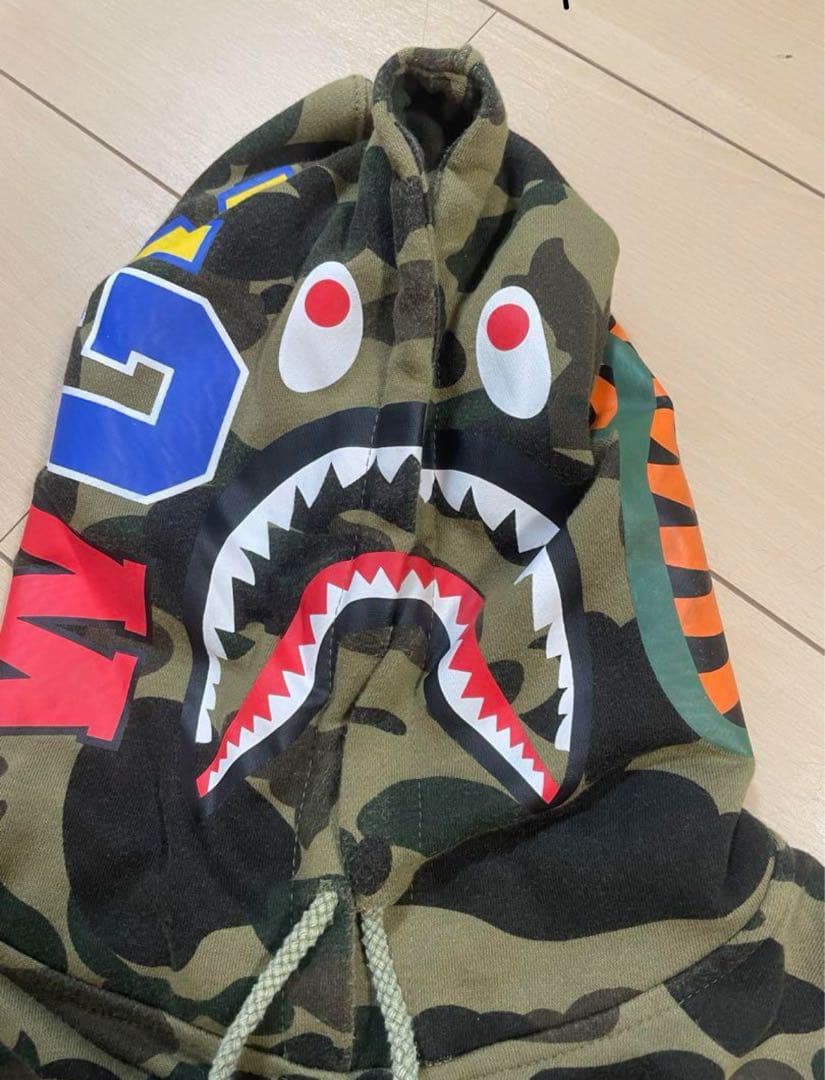 アベイシングエイプ シャーク パーカー