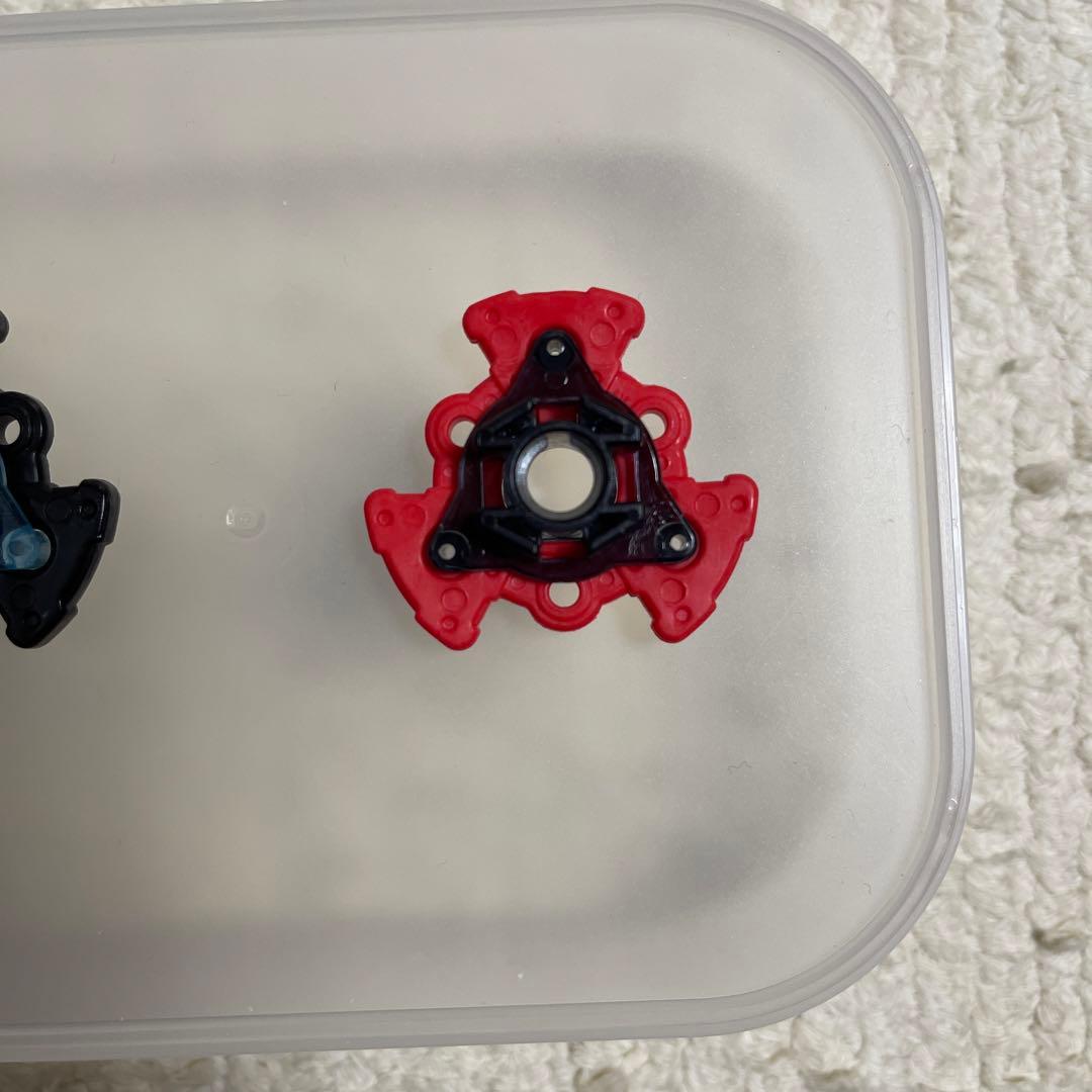 メタルファイトベイブレード　WBBA 大会入賞　激レア　限定カラー　トラック２種