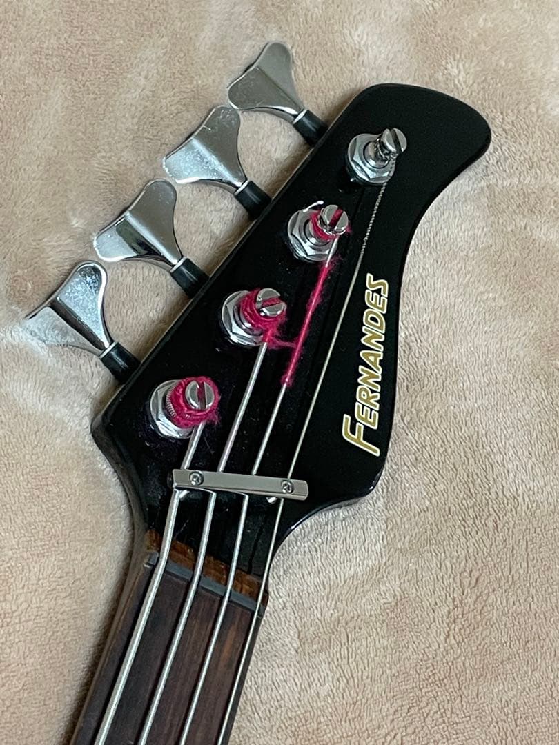 フレットレスベース フェルナンデス リボルバー