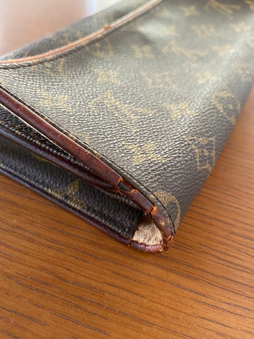 ルイヴィトン ポシェットツイン