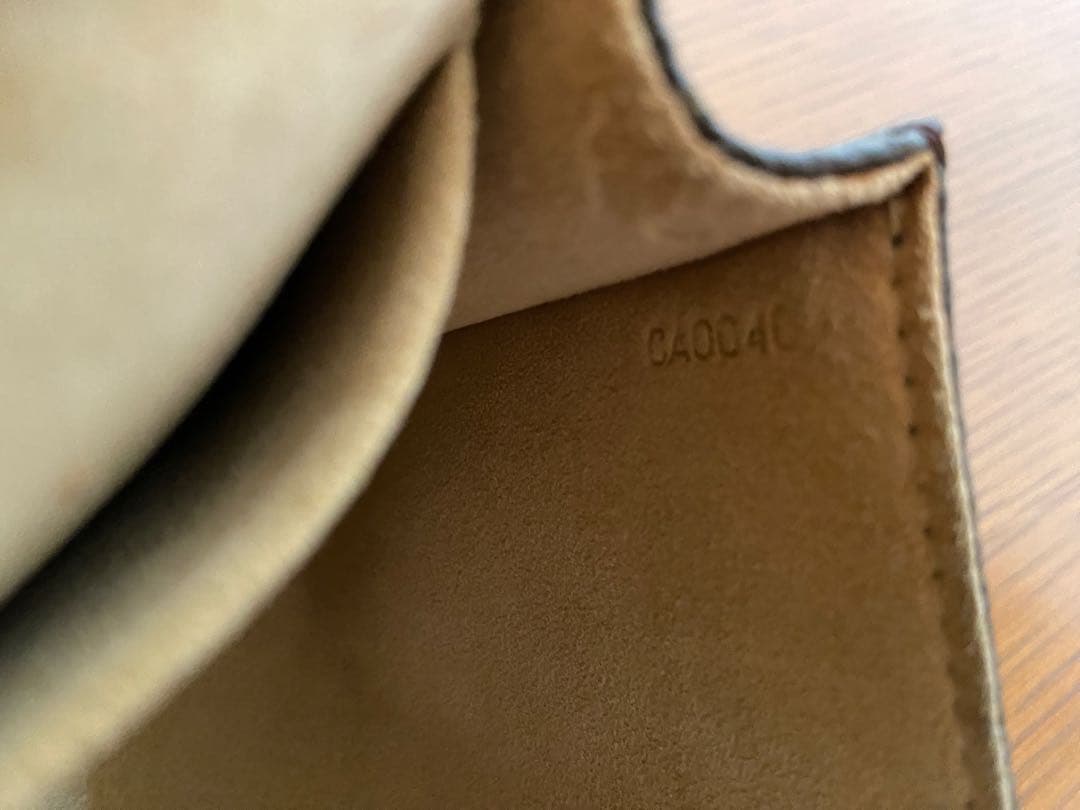 ルイヴィトン ポシェットツイン