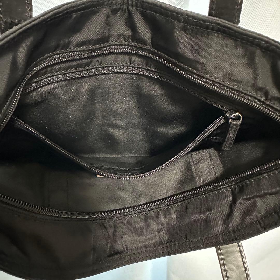 PRADA ナイロン ハンドトートバッグ 手持ちはレザー