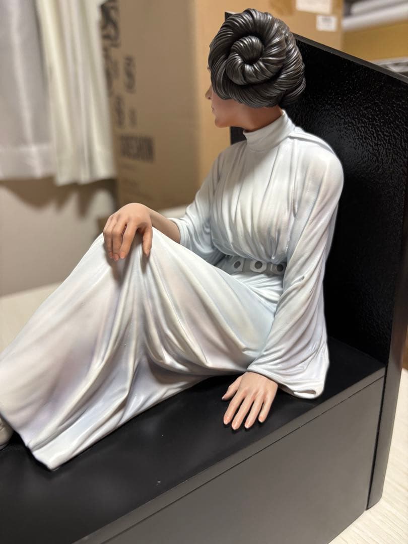 ジェントルジャイアント スターウォーズ 1/6 レイア スタチュー