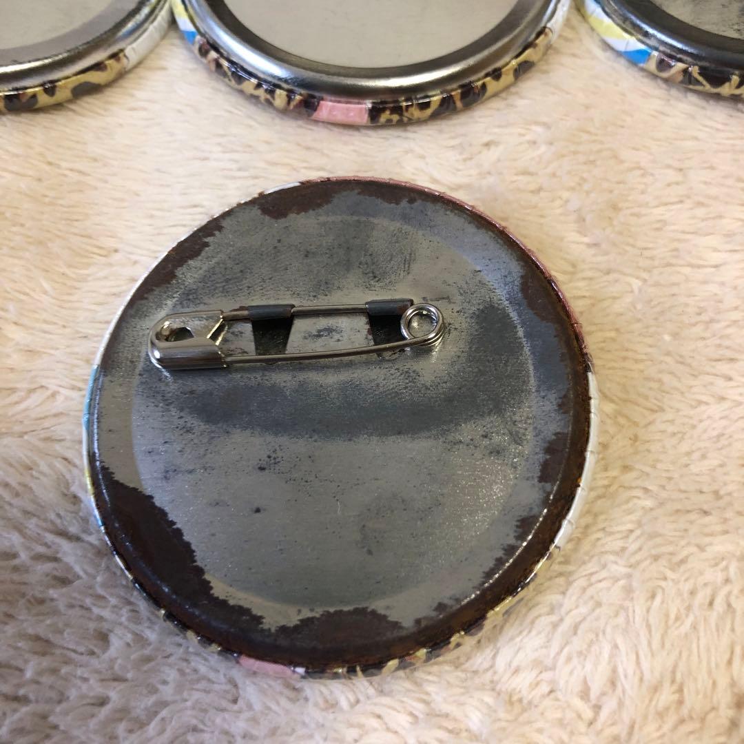 【めいちゃん】缶バッジ XYZ