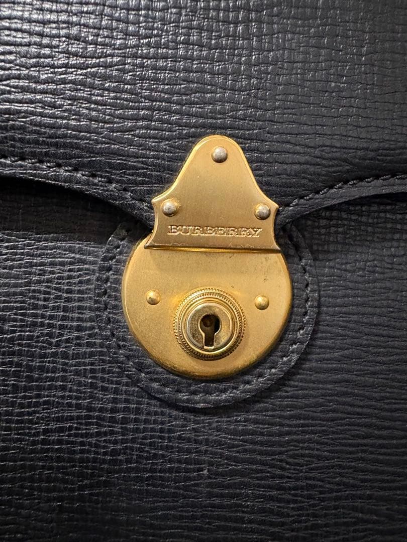 バーバリー　Burberry レザーブリーフケース　ビジネスバック　ダレスバッグ