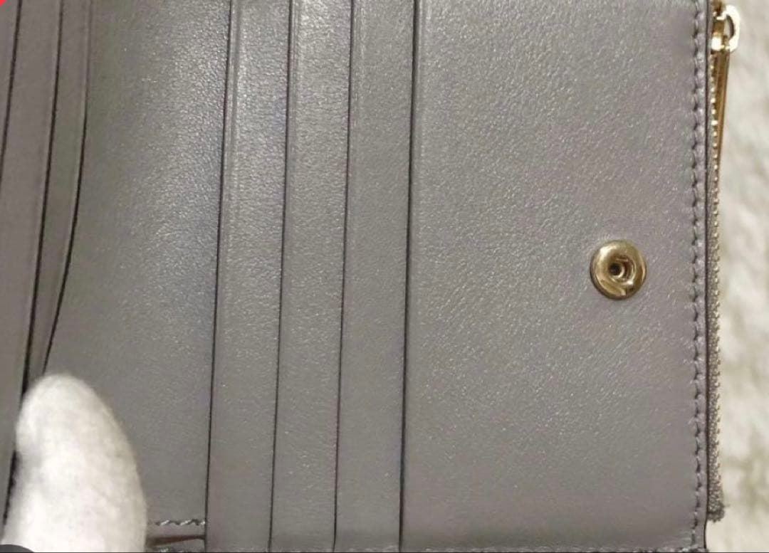 なこな　未使用✨ジミーチュウ 二つ折り財布 レザー　スタッズ　スター