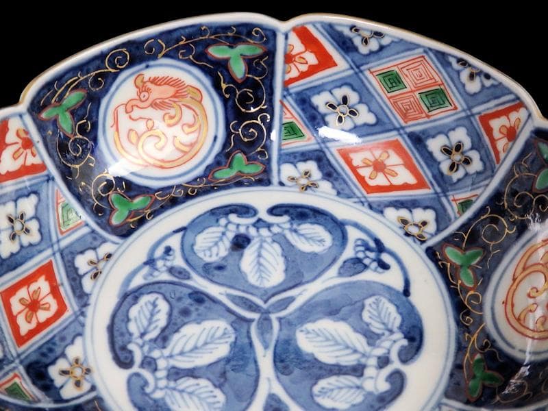 大聖寺伊万里 団龍紋に金唐草 中陰菱に花菱紋の図 膾