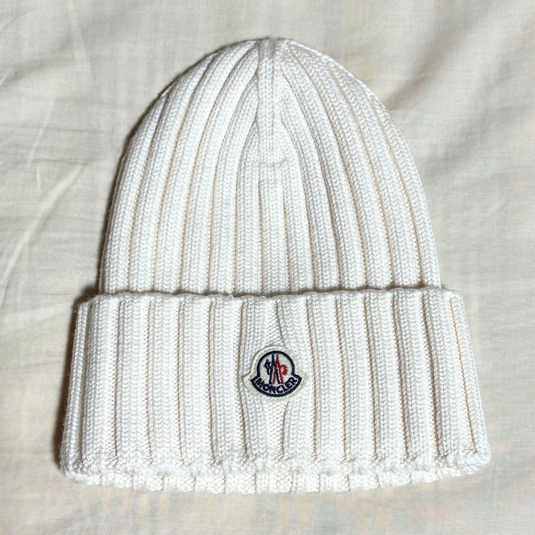 美品 MONCLER ニットキャップ ビーニー シルクホワイト MONCLER