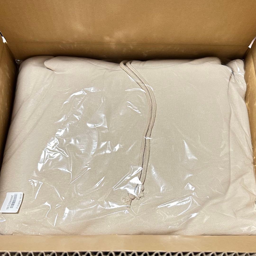 ニートと居候とたかさき NIT ベージュパーカー 白ver.